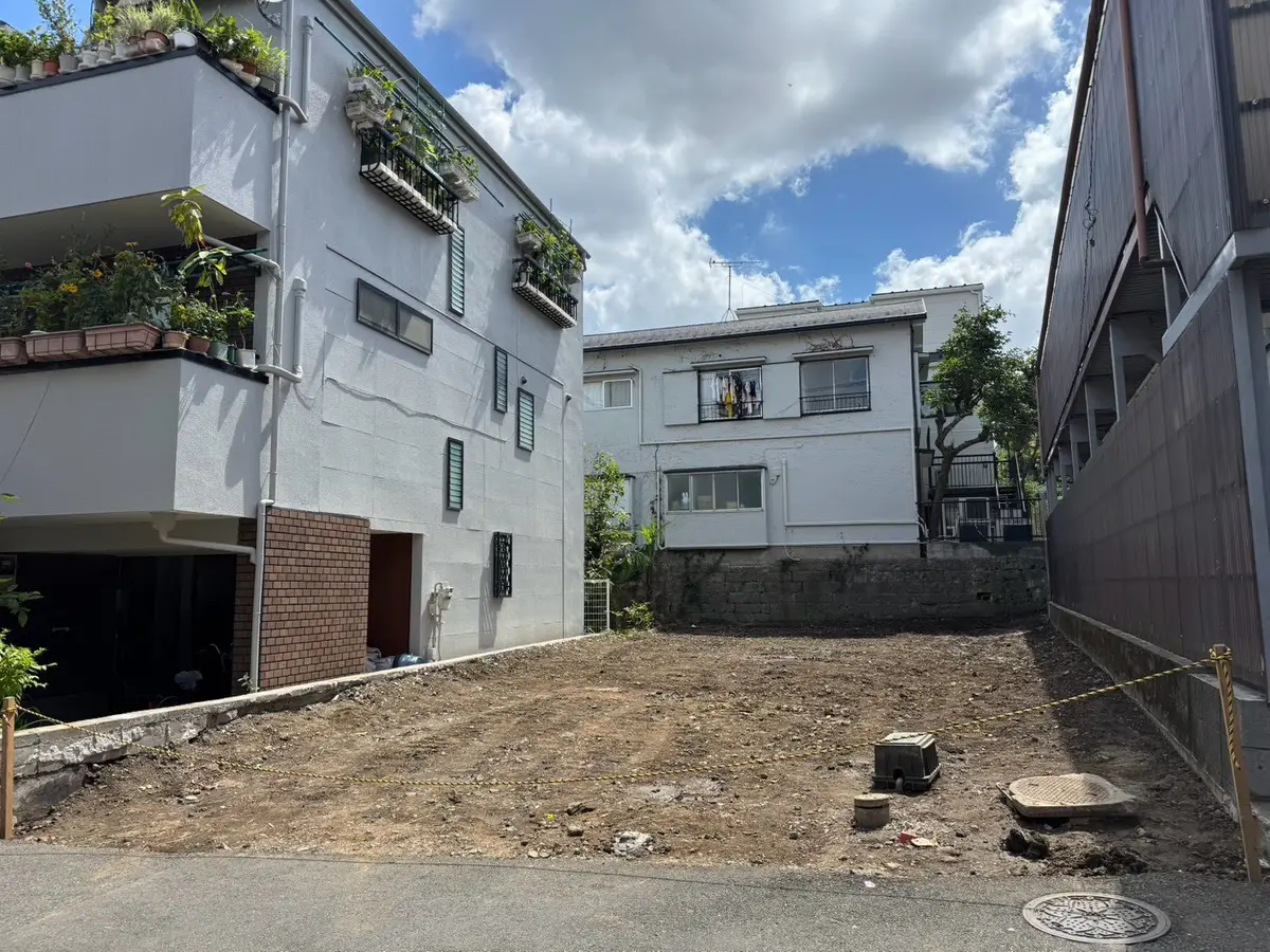 新宿区原町３丁目共同住宅
